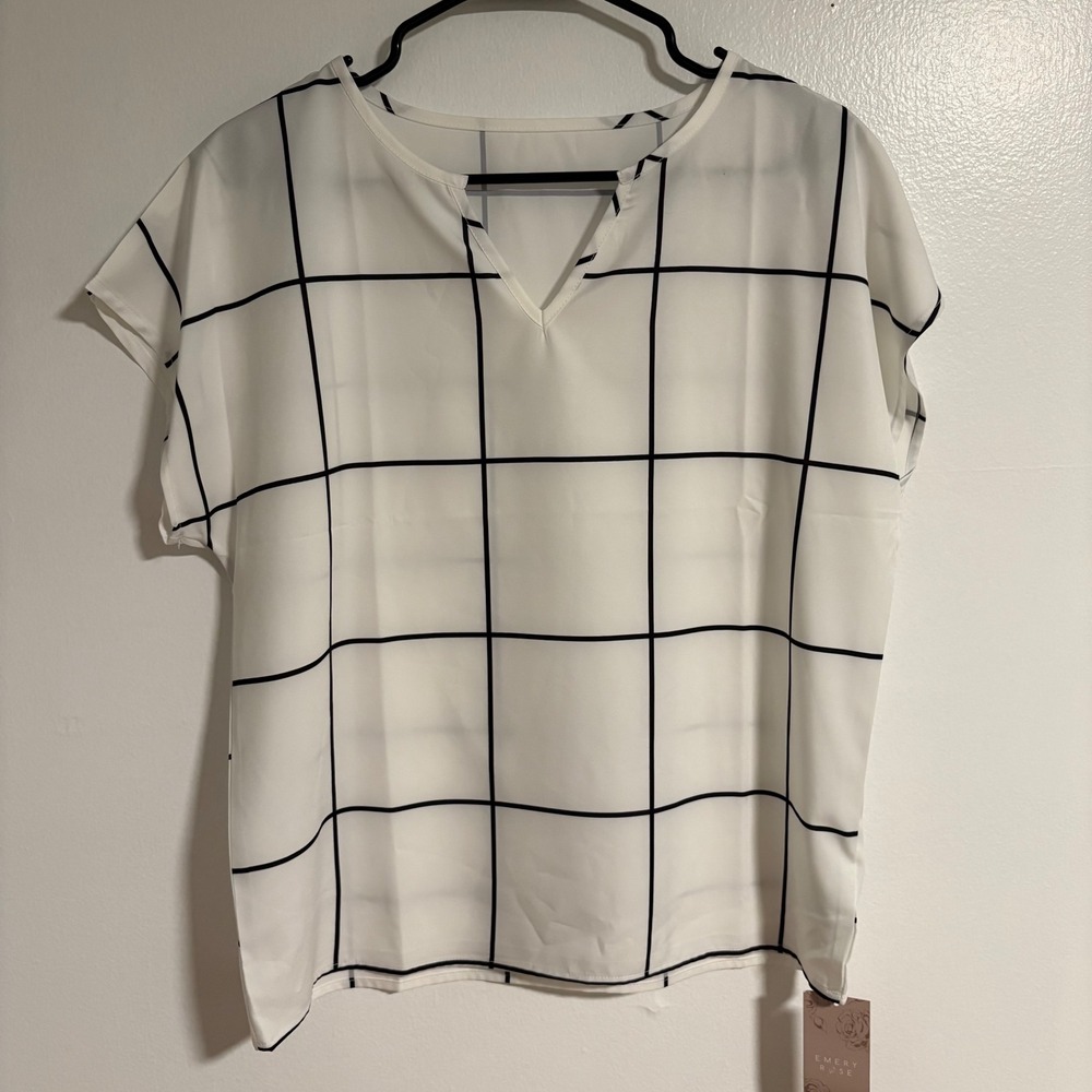 Emery Rose Women's White Black Grid Print V-Neck Short‎ Sleeve Blouse Top M